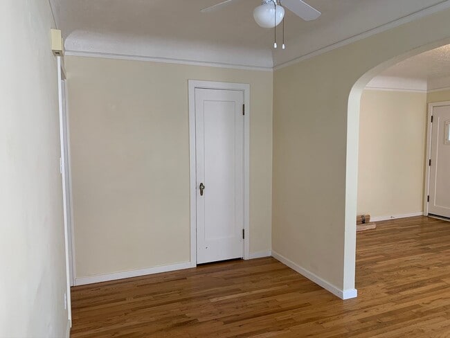 Building Photo - 18th St Duplex
