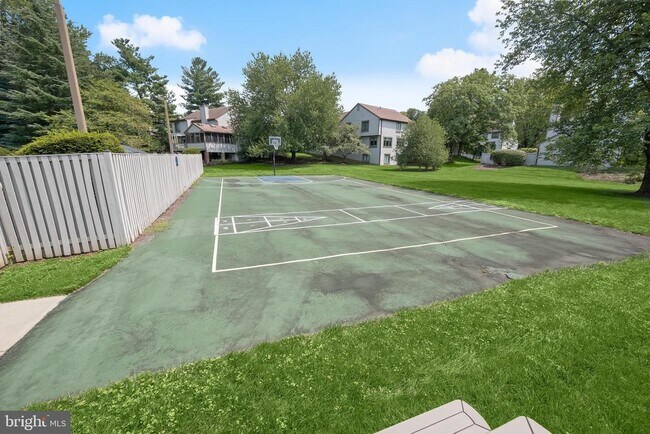 Building Photo - 5 Whitebridge Ct