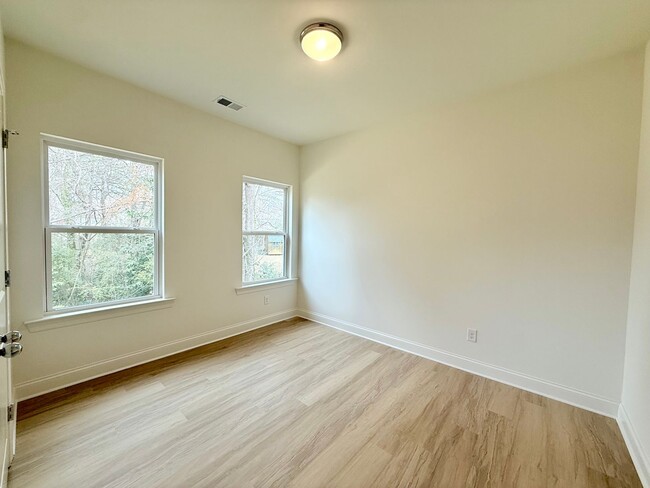 Building Photo - 5403 Toano Rd