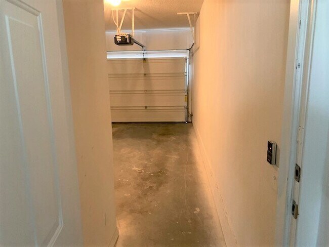 Building Photo - 5028 Gardner Dr