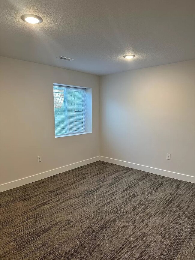 Building Photo - 1128 N Joye St