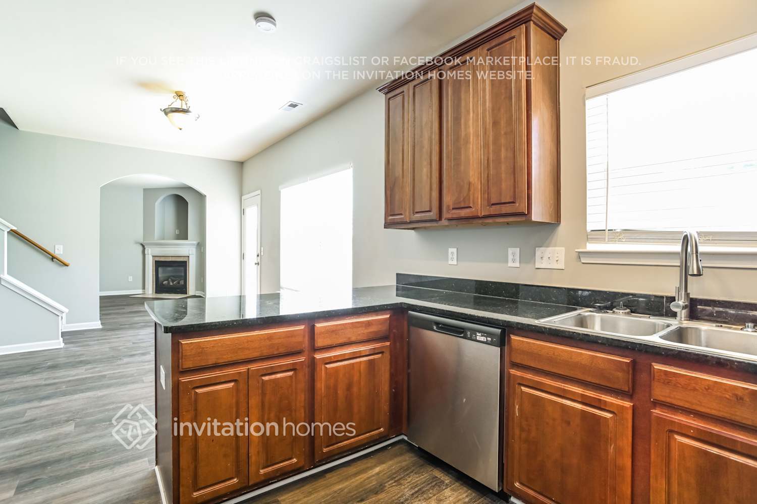 Building Photo - 1004 Oakstone Dr