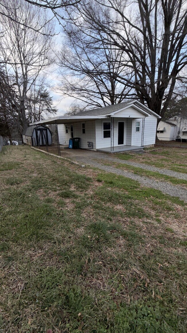 Building Photo - 106 Hillcrest Dr