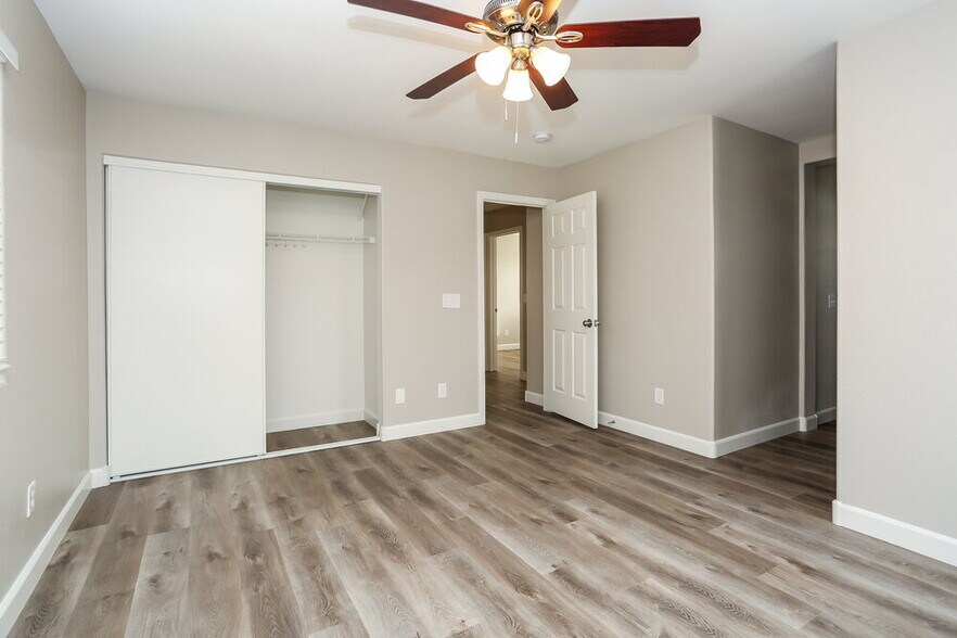 Building Photo - 8013 Indian Blanket St