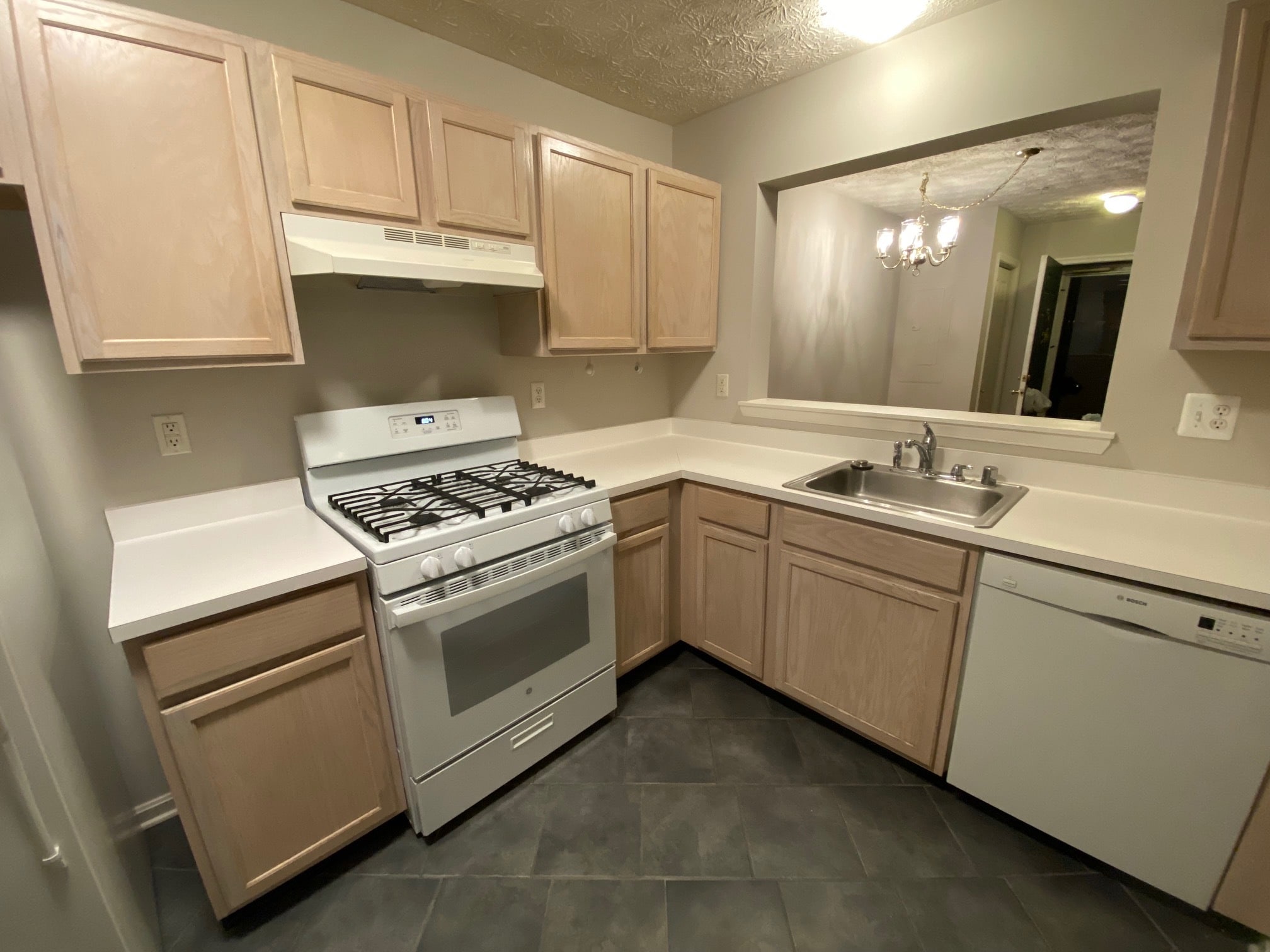 Kitchen - 10 Ironstone Ct