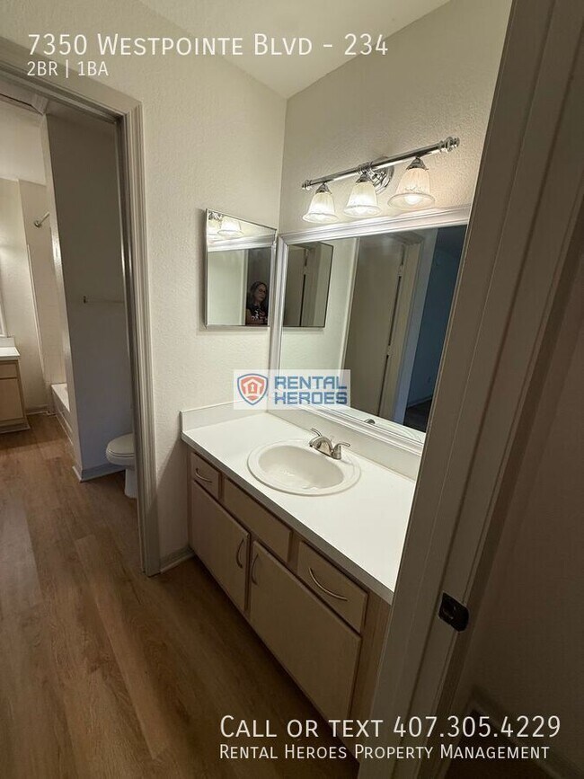 Building Photo - 7350 Westpointe Blvd