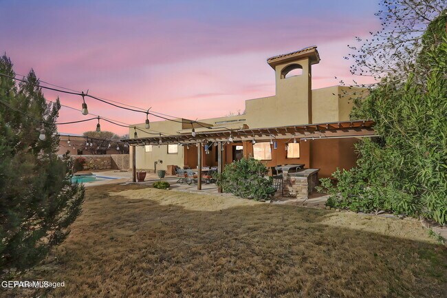 Building Photo - 724 Scott Ln