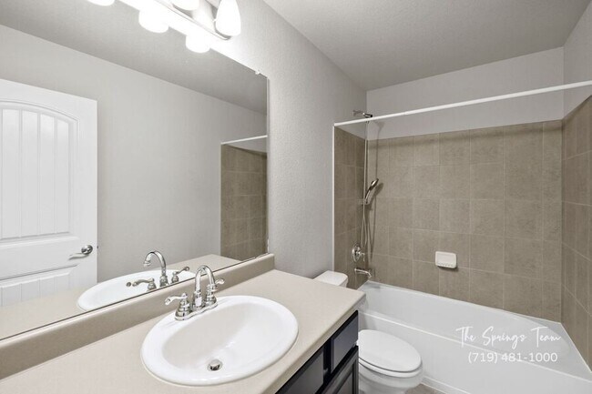 Building Photo - 10898 Rowley Dr