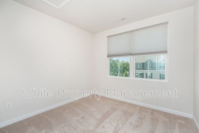 Building Photo - 929 Taybyn Rd
