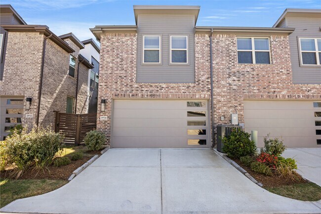 Building Photo - 19726 Curved Steel Dr