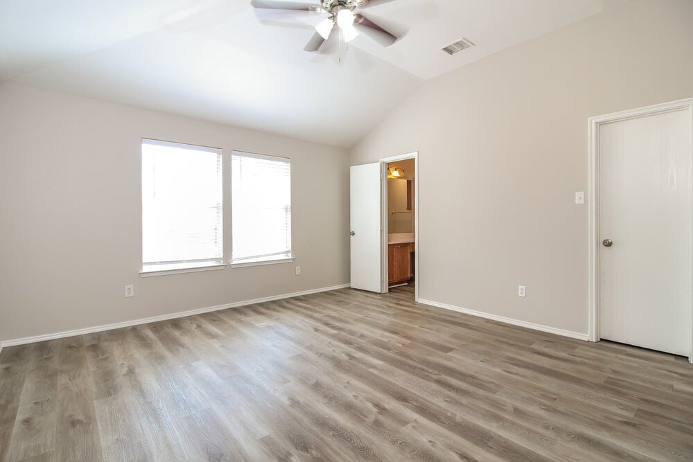Building Photo - 9104 Chisholm Trail