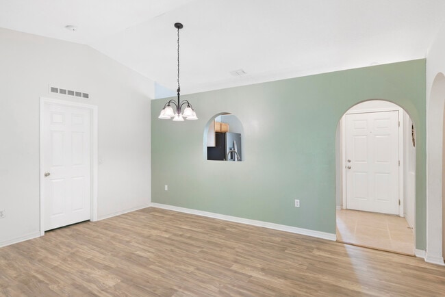 Building Photo - 2575 12th Square SW