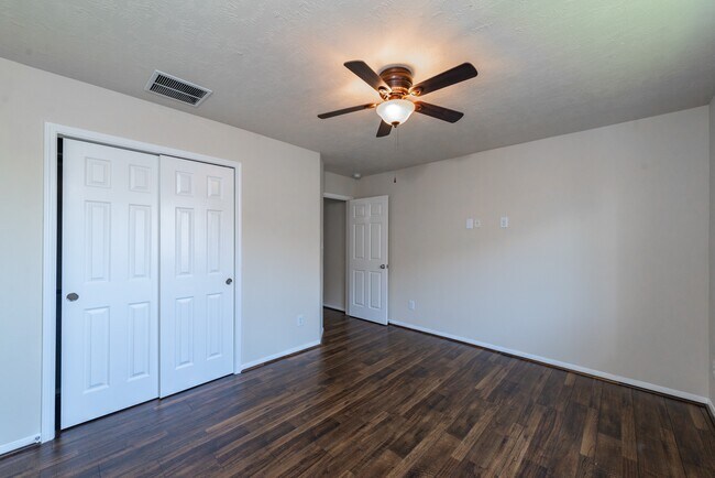 Building Photo - 26302 Fox Ridge Ln