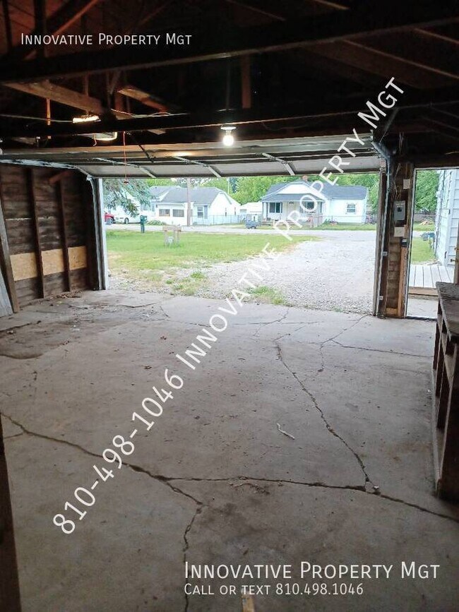 Building Photo - Recently refinished 3 bedroom , 1 bath home!