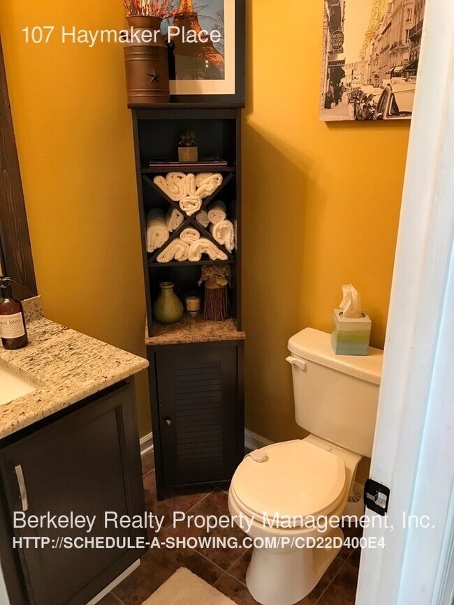 Building Photo - 107 Haymaker Place