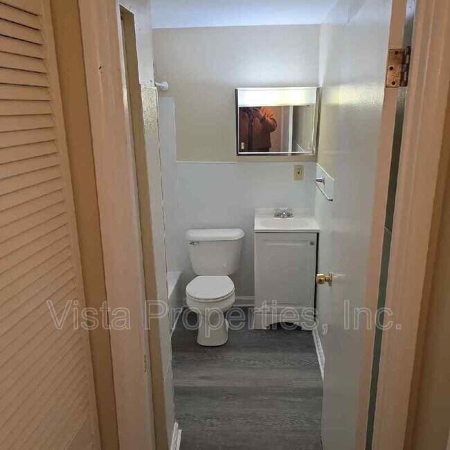 Building Photo - 4902 Saddlebrook Ln