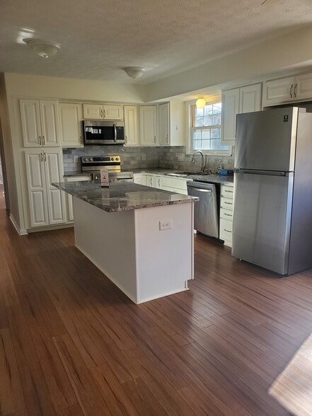 Building Photo - 6983 Nocturne Rd N