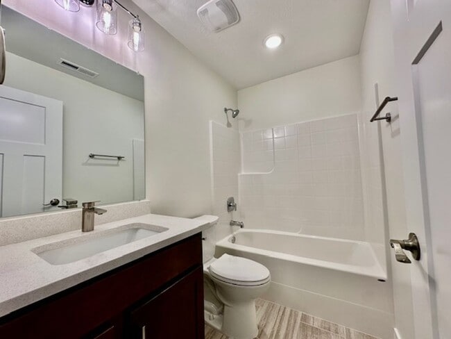Building Photo - Brand New 3 bedroom- 2 bath Single Family ...