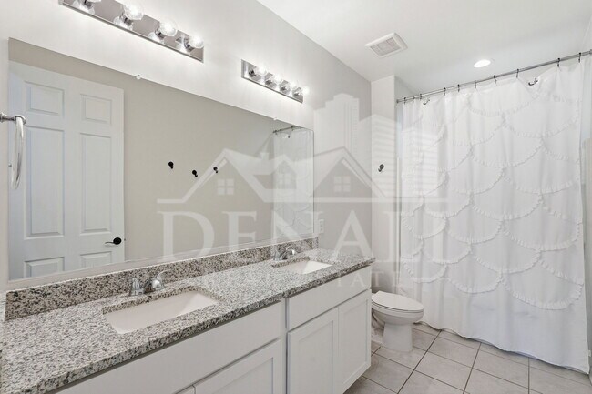 Building Photo - 4220 S Macy Cir