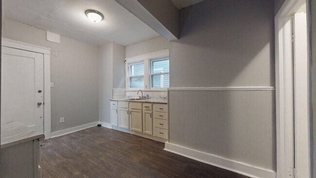 Building Photo - 3889 W.33rd