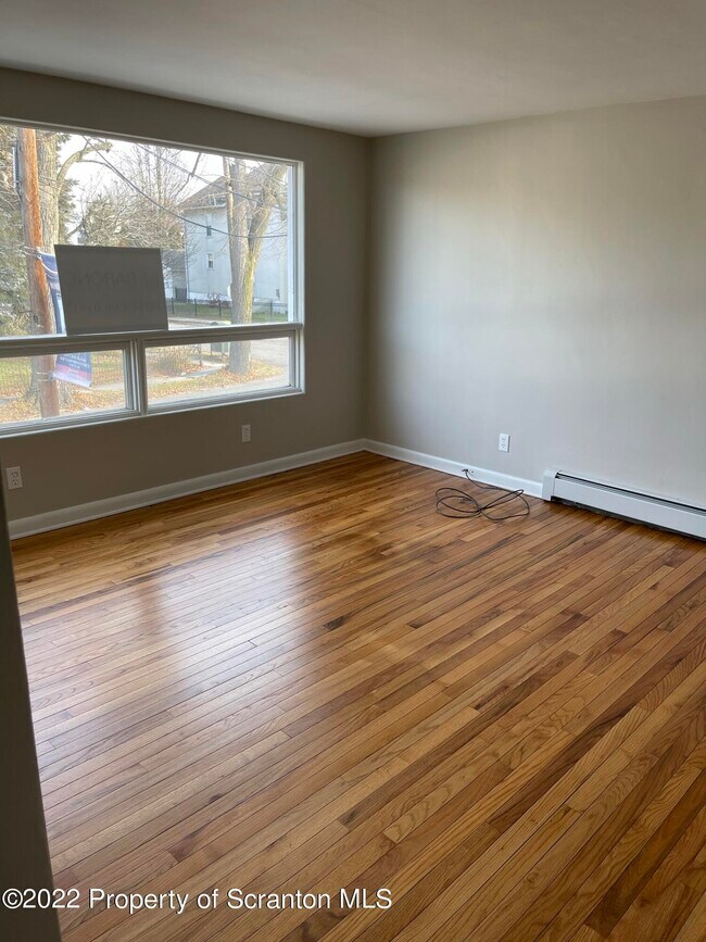 Building Photo - 303 E Drinker St