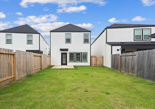 Building Photo - 12321 Churchill downs Dr