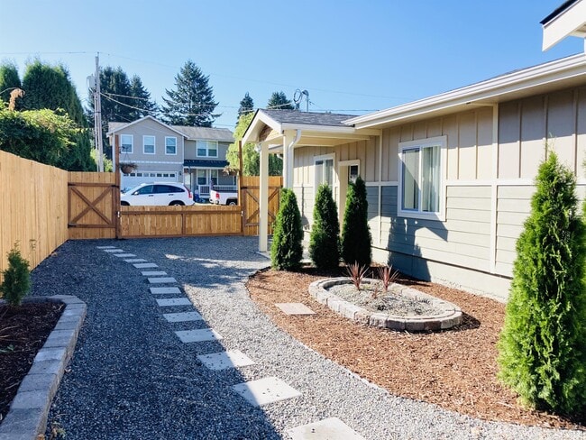 Building Photo - 4510 13th Ave SE