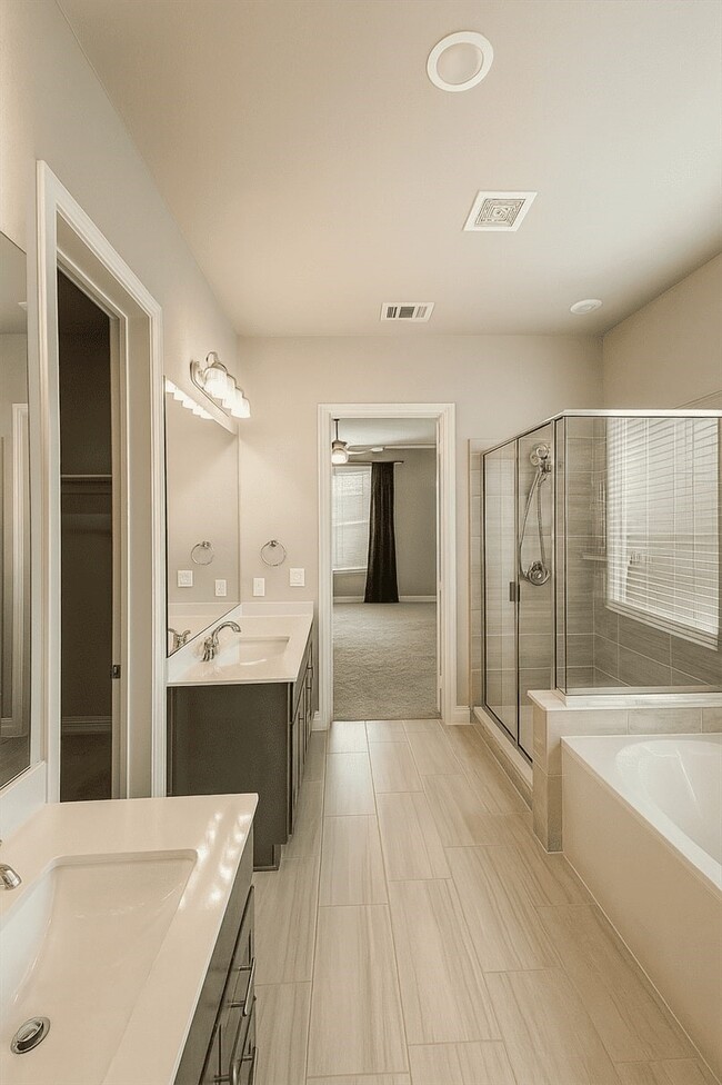 Building Photo - 10292 Bayou Oaks Dr