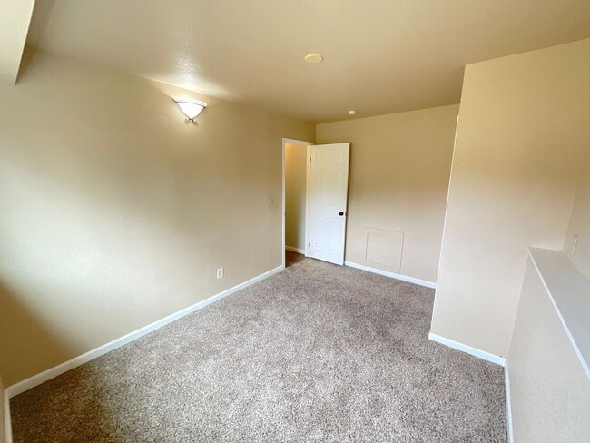 Building Photo - 3 Bedroom Home Available Near Briargate Bl...