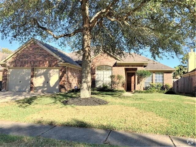 Building Photo - 208 Hollander Ct