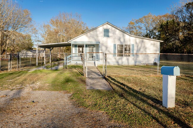 Building Photo - Fully remodeled home for rent!