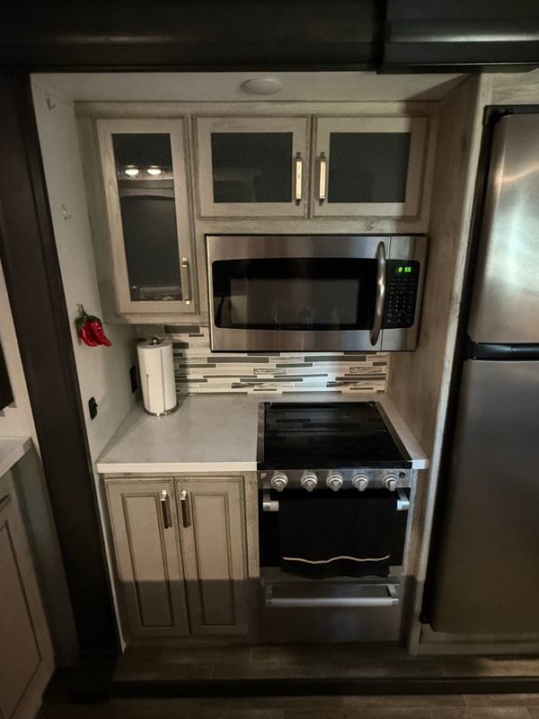 Building Photo - 6920 Riverland Dr