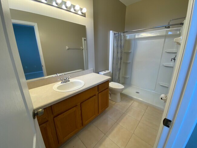 Building Photo - 103 Chelsea Dr