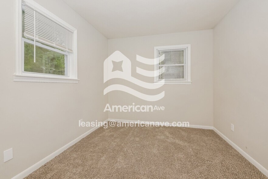 Building Photo - 1748 Emerson Ave