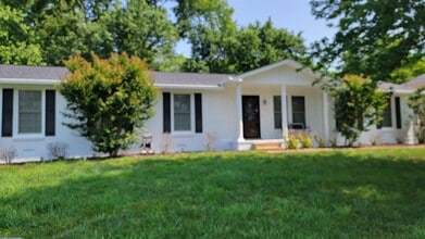 Building Photo - 517 des