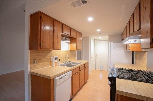 Building Photo - 4503 Brown Bark Pl