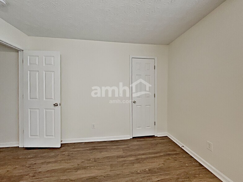 Building Photo - 505 Allens Landing Ct