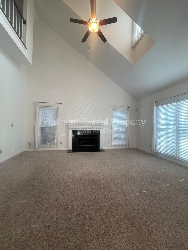 Building Photo - 940 Club Chase Ct