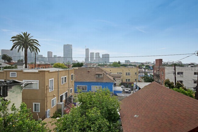 3rd Floor Lounge View - 1238 S Bonnie Brae St