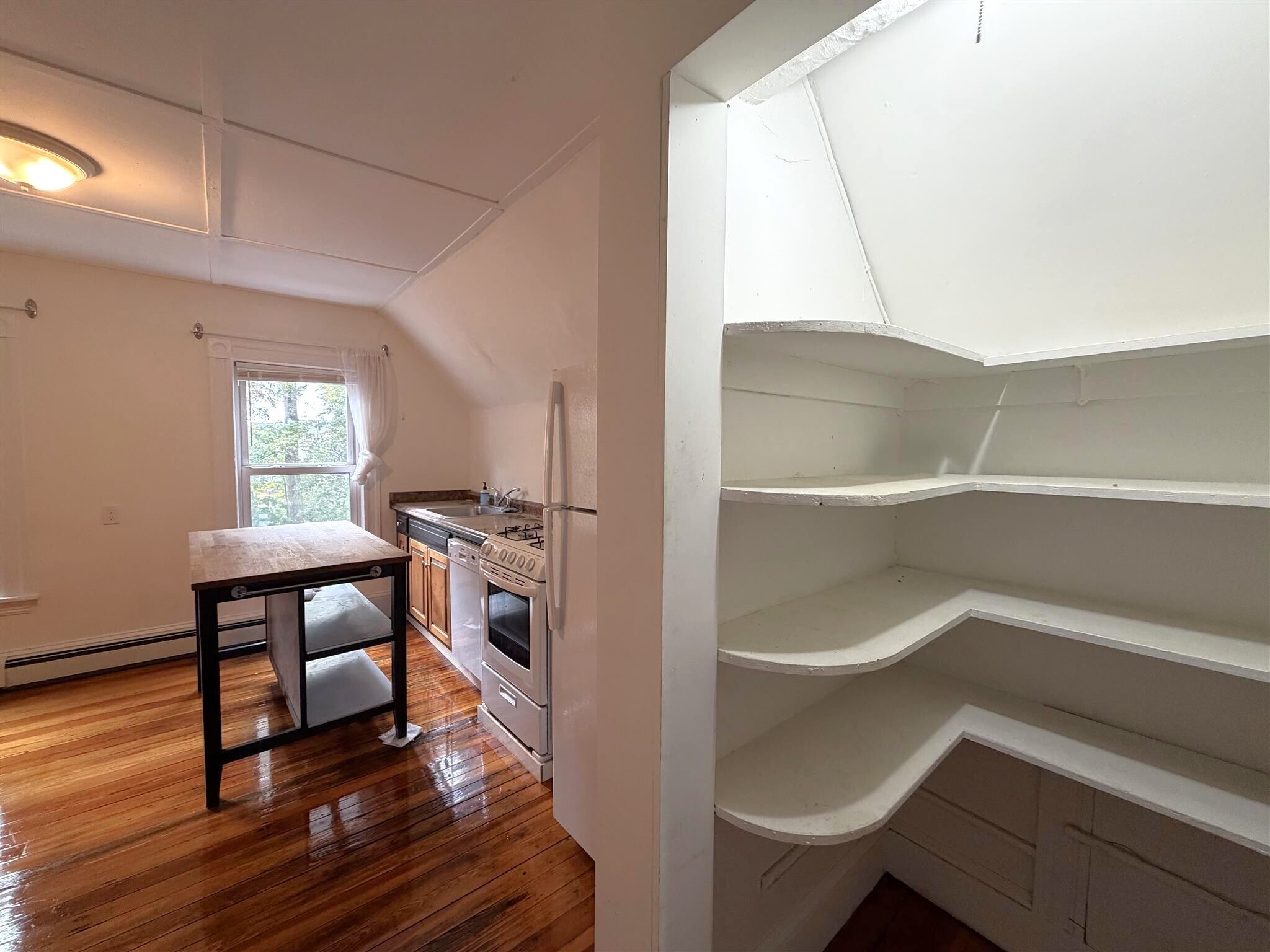 Building Photo - 94 Morrison Ave