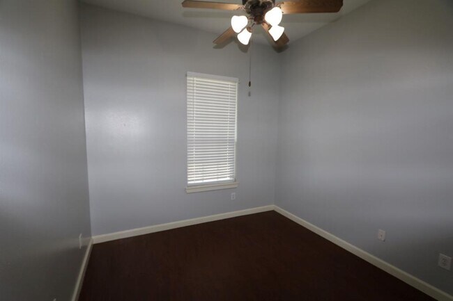 Building Photo - 28238 Daystrom Ln
