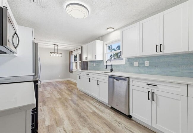 Building Photo - 7198 121st Way N