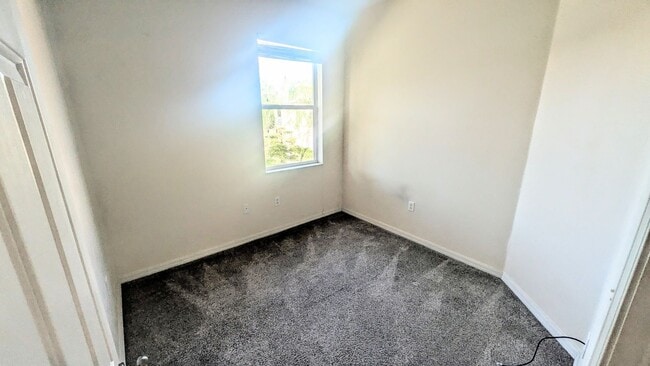 Building Photo - Annual unfurnished-3 bedroom, 2 bath condo with garage in gated community!