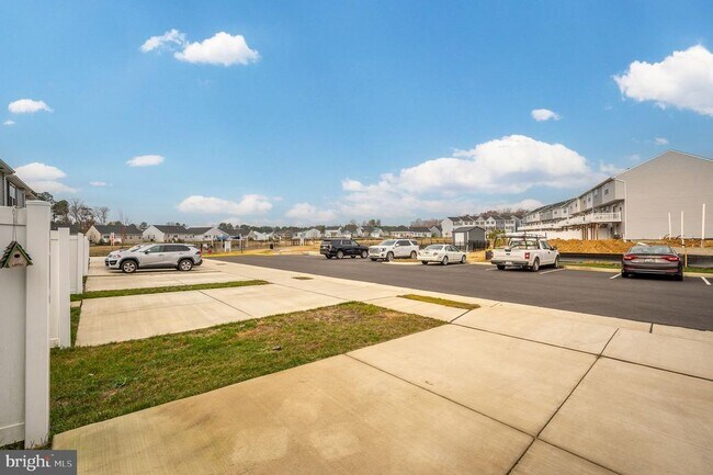 Building Photo - 7233 Statesman Blvd