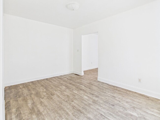 Building Photo - 2508 North Ave