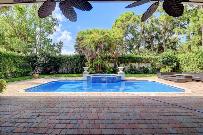 Building Photo - 6711 Royal Orchid Cir