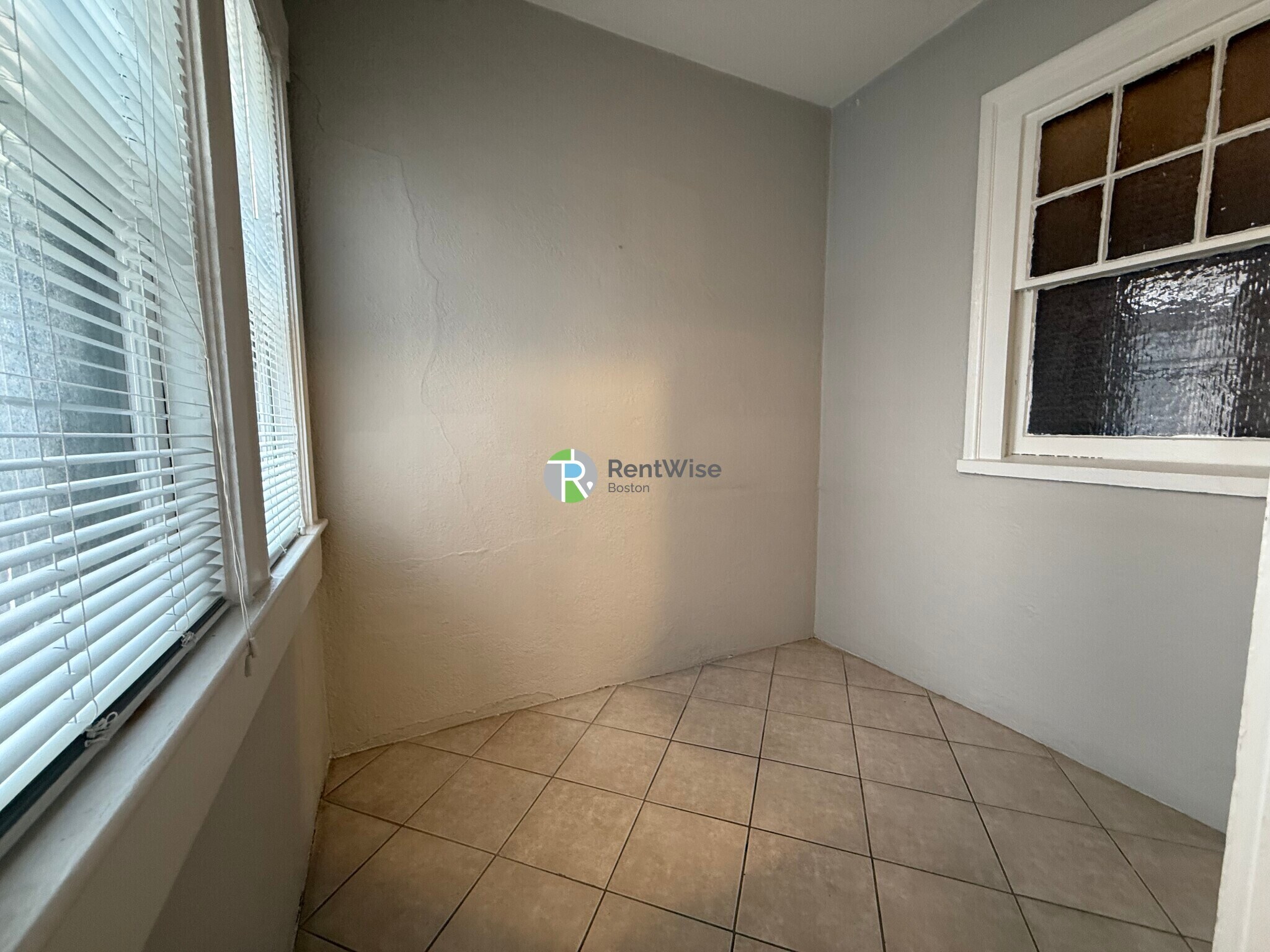 Building Photo - 11 Story St