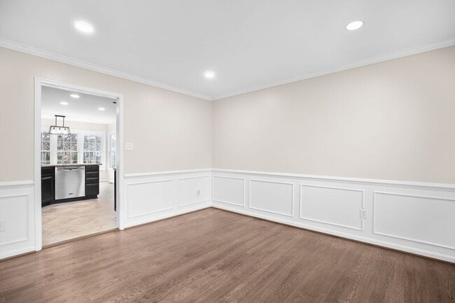 Building Photo - 6000 Blackstone Blvd