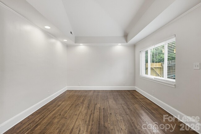 Building Photo - 2525 Runnymede Ln