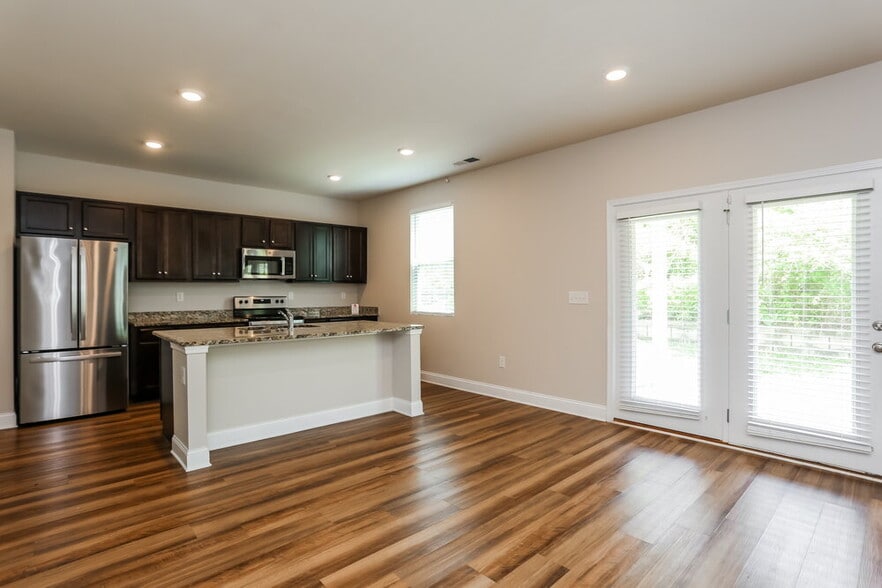 Building Photo - 516 Overo Dr